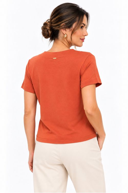 Blusa cropped bainha larga ceramica.